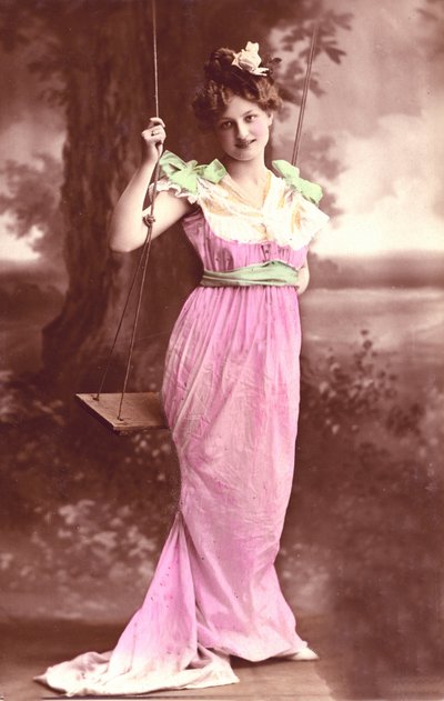 Na houpačce: pohlednicová fantazie 1910 od Unbekannter Künstler
