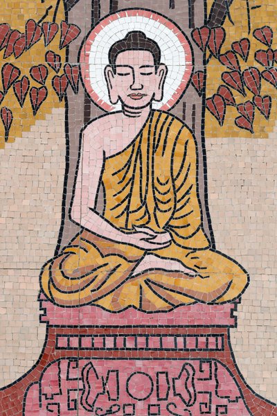 Buddhistická pagoda Ong Nui, Nástěnná freska, Život Buddhy, Buddha Šákjamuni sedící v meditační pozici pod stromem Bodhi, Quy Nhon, Vietnam, 2019 (foto) od Unbekannt
