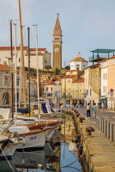 Piran, Primorska, Slovinsko., 2018 (foto) od Unbekannter Künstler