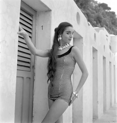 HEREČKA A MÓDNÍ MODELKA ELSA MARTINELLI - 1954 od Unbekannt