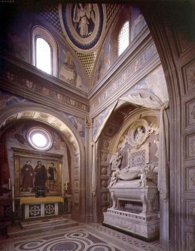 Kaple portugalského kardinála, detail oltáře a hrobky od Antonia Rossellina (1427-79) (foto) od Unbekannt