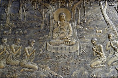 Buddhistický chrám Tinh Xa Ngoc Chau, Život Buddhy, Siddhartha Gautama, Buddha kázal své první kázání pěti mnichům v Deer Park ve Varanasi, Chau Doc, Vietnam, 2018 (foto) od Unbekannt