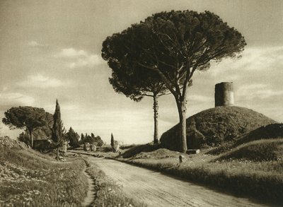Pohled na Appian Way (přes appia). Je to jedna z nejdůležitějších římských silnic s mnoha pozůstatky stále viditelnými od Unbekannt
