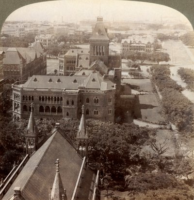 Nad univerzitou a sekretariátem Sq. věž, S. od Rajabai Tower, Bombay, Indie, 1903. od Underwood and Underwood