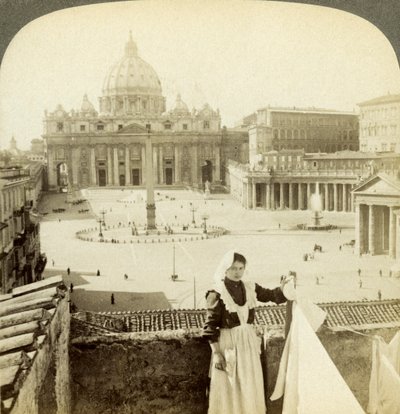 St Peters Square a bazilika a Vatikán, Řím, Itálie. od Underwood and Underwood