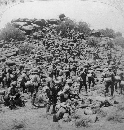 Útok na Búrské kopje Suffolky v Colesberg, Jižní Afrika, Búrská válka, 1900. od Underwood and Underwood