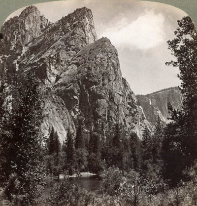 Tři bratři, Yosemite Valley, Kalifornie, USA, 1902 od Underwood and Underwood