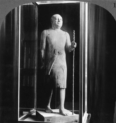 Slavná dřevěná socha s názvem Sheik-el-Beled, Káhira, Egypt, 1905. od Underwood and Underwood