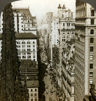 Trinity Church a Broadway, New York, USA. od Underwood and Underwood