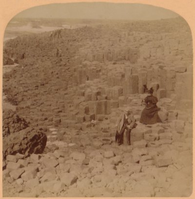 Wonderful Giants Causeway, County Antrim, Irsko, 1899. od Underwood and Underwood
