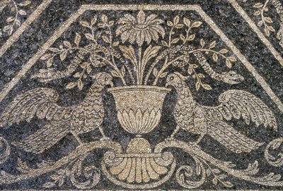 Mozaika a nástěnné dekorace, Nymphaeum ve Villa Litta Visconti Borromeo Arese, Lainate, Lombardie, Itálie od Unknown