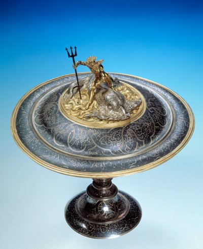 Pohár pokrytý stříbrnou nell a zlatem zakončený soškou Neptuna. Paříž konce 16. století. muzeum Louvre od Unknown artist