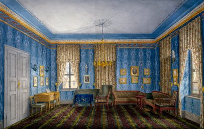 Společenská místnost s modrou tapetou a girlandami od Unknown artist