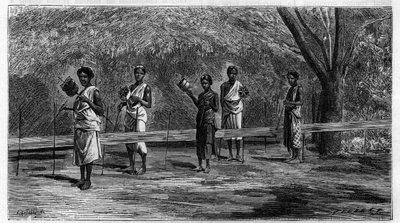 Tkaní v Indii: příprava osnovních nití (operace skládání) Rytina z roku 1883. v „La Nature. Přehled věd a jejich aplikací v umění a průmyslu.“ od Unknown artist