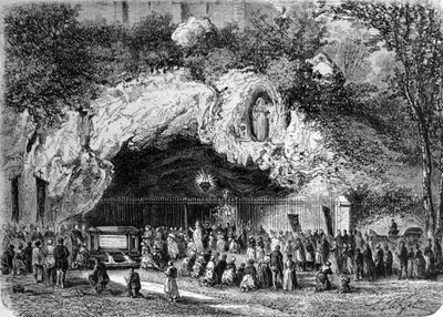 Peleriny před zázračnou jeskyní v Lurdech ve Vysokých Pyrenejích, kde se v roce 1858 zjevila Panna Marie Bernadette Soubirousové (1844-1879), dnešní poutní místo. Rytina 19. století od Unknown artist