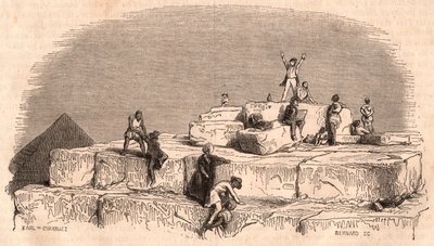Pohled z vrcholu Velké Chufuovy pyramidy: skupina Evropanů přijíždějících na vrchol s pomocí Egypťanů od Unknown