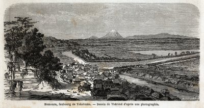 Pohled na Homoura, předměstí Jokohamy, s horou Fuji v pozadí. Rytina k ilustraci plavby do Japonska v letech 1863-1864 od Aime Humberta, ministra Švýcarské konfederace, v „Le tour du monde, nouveau journal des voyages“, publikovaném pod od Unknown artist