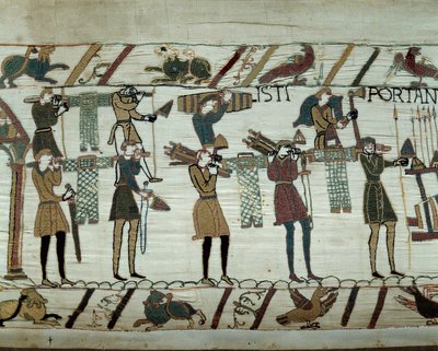 Zbraně a víno přinášejí na lodě během tankování pro dobytí Anglie flotily Viléma Dobyvatele (1027-1087) v roce 1066 Detail tapiserie z Bayeux nebo výšivky královny Mathildy od Unknown artist