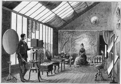 Workshop pózování milovníka fotografie s jeho doplňky ve Francii v roce 1888. v „La nature“ z roku 1888. od Unknown artist