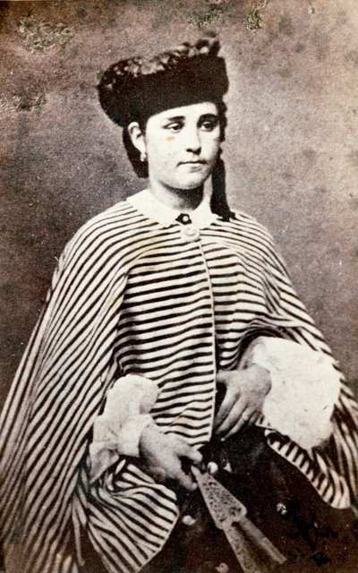 Portrét Teresity Garibaldi (1845-1903), dcery italského patriota a hrdinů Risorgimenta Giuseppe Garibaldiho (1807-1882) a jeho první manželky Anity (1821-1849). Soukromá sbírka fotografií od Unknown artist