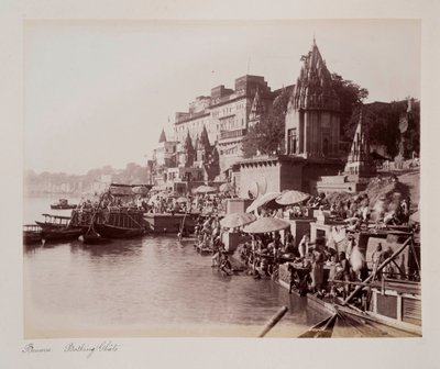 Benares Bathing Ghâts, kolem roku 1885 (sépiová fotografie) od Unknown photographer