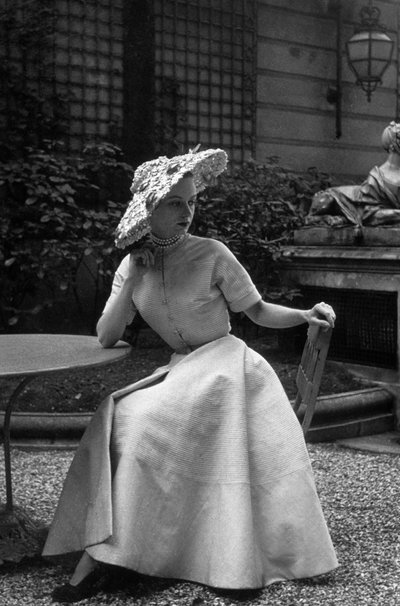Mode Dior en 1948: Róba "New Look" od Christiana Diora (foto) od Unknown photographer