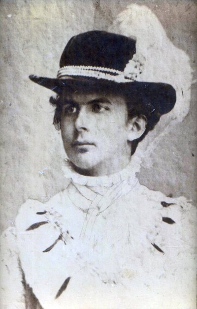 Portrét Ludvíka II. Bavorského (1845-1886) s kloboukem, Anonym. fotograf. Bavorská správa zemských paláců, zahrad a jezer od Unknown photographer