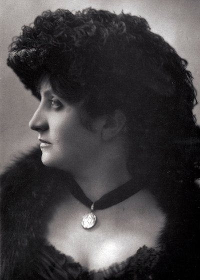 Portrét Pauline Patryové (Jeanne Cecile Pesty) (1856-?), francouzská herečka konce 19. od Unknown photographer