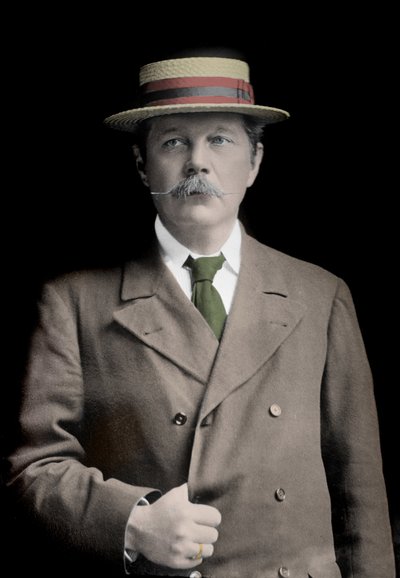 Portrét Sira Arthura Conana Doyla (1859-1930), anglického spisovatele, tvůrce postavy „Sherlocka Holmese“. od Unknown photographer