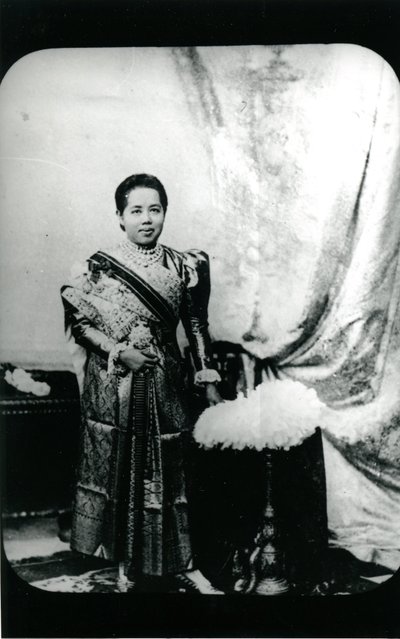 Královna Saovabha Phongsri, kolem roku 1880 (černobílá fotografie) od Unknown photographer