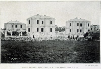 Městské domy postavené v Hanoji podnikatelem Yollem, „Le Tonkin v roce 1900“ Robertem Duboisem. od Unknown photographer