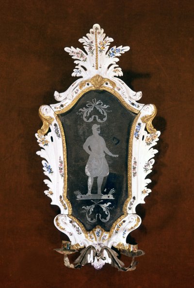 Benátský nástěnný lustr z keramiky a zrcadla Murano. 18. století. Benátky, Ca 