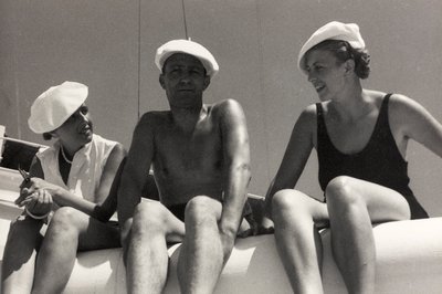 Cestující na palubě výletní lodi "Oceania", z alba "At the Edge of Oceania 28th July to 10th August 1935". od Vincenzo Balocchi