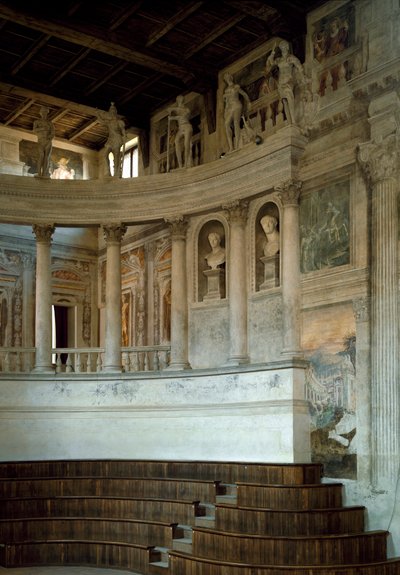 Renesanční architektura: pohled na olympijské divadlo (teatro olimpico) navržený architektem Vincenzem Scamozzim (1552-1616) 1588-1590 Sabbioneta, Itálie od Vincenzo Scamozzi