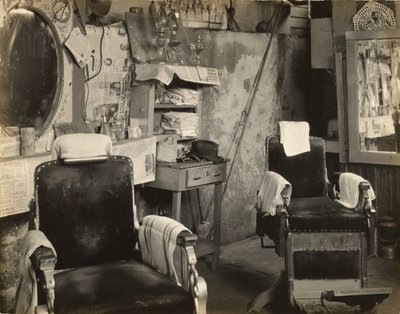 Interiér černošského holičství, Atlanta od Walker Evans