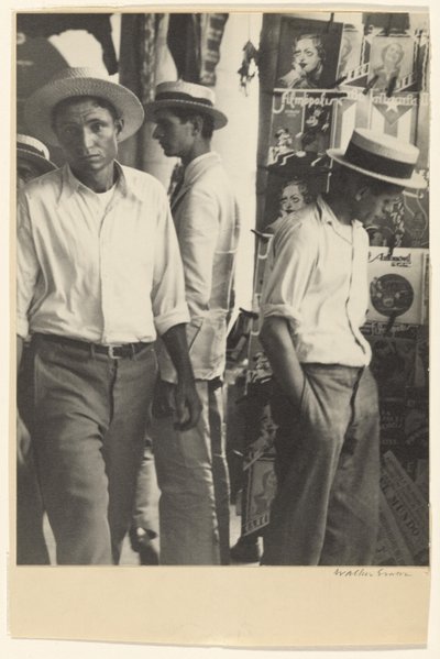 Lidé v novinovém stánku Downtown Havana Shoeshine od Walker Evans