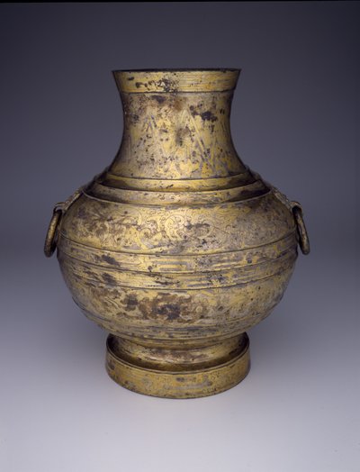 Zásobní nádoba (Hu nebo Zhong) s propletenými draky a stylizovanými mraky (bronzová s vroubkovaným zdobením a amalgámy zlata a stříbra) od Western Han Dynasty Chinese School