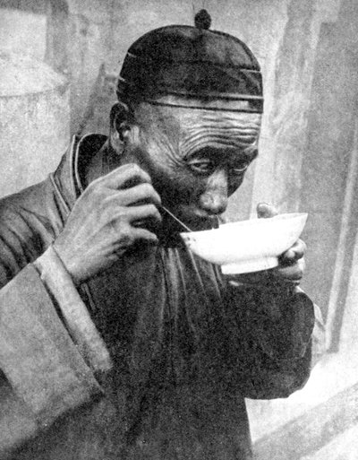 Muž jí, Mukden Shenyang, Čína, 1936. od Wide World Photos