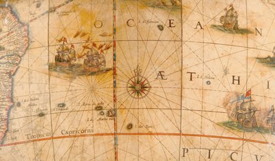 Detail bojových lodí v Atlantském oceánu z pozemského glóbu 1645/48 od Willem Blaeu