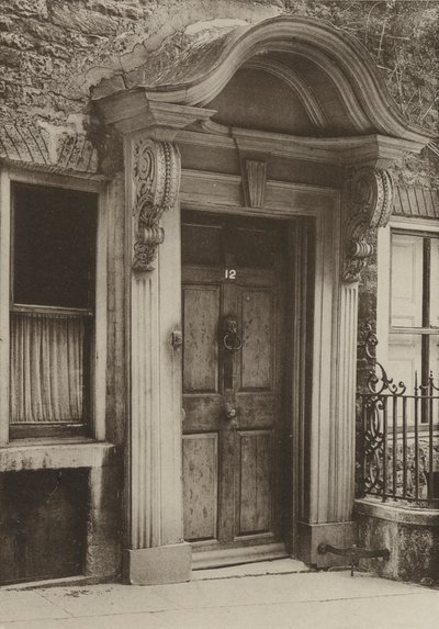 Doorway, Stamford, Northants (černobílá fotografie) od William Galsworthy Davie