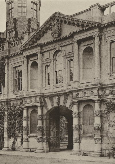 Doorway, The Gateway, Castle Ashby, Northants (č/b foto) od William Galsworthy Davie