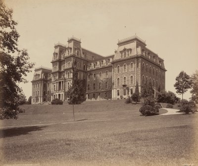 Easton, Pardee Hall, Lafayette College od William H. Rau
