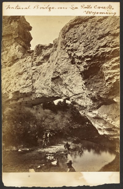 [Přírodní most, pohled shora, kaňon La Prêle, Wyoming] od William Henry Jackson