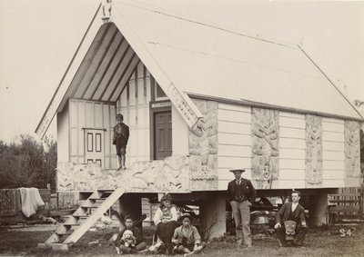 Pataka, Putiki, cca 1900 (stříbrný želatinový tisk) od William Partington