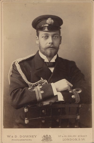 Princ Jiří z Walesu v námořní uniformě od William and Daniel Downey