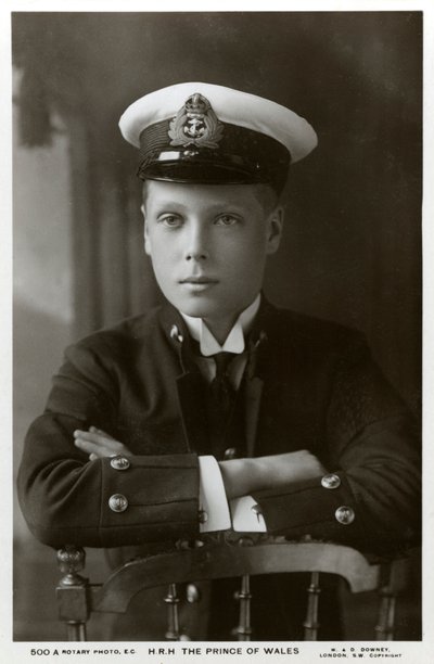 Princ z Walesu v námořní uniformě, c1910. od William and Daniel Downey