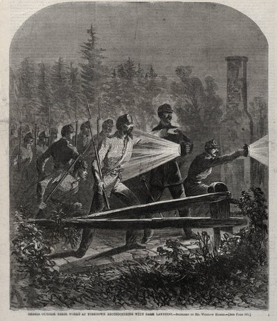 Povstalci před svými opevněními u Yorktownu provádějí průzkum s pomocí temných luceren od Winslow Homer