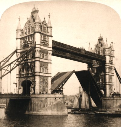 The New Tower Bridge, Londýn, 1896. od Works and Sun Sculpture Studios