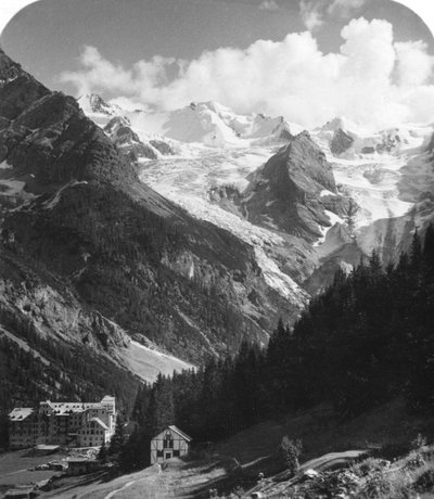 Hotel v Trafoi, Itálie, c1900. od Wurthle and Sons