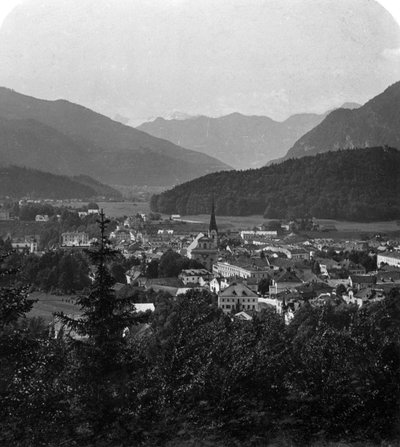 Bad Ischl, na úpatí Hoher Dachstein, Salzkammergut, Rakousko, 1900. od Wurthle and Sons